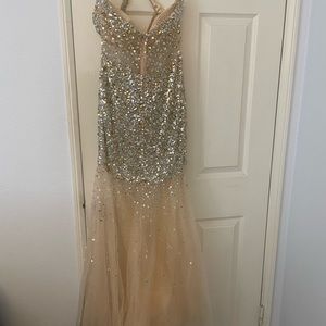 Champaign color sequined halter dress, mermaid/trumpet style. Tulle fabric